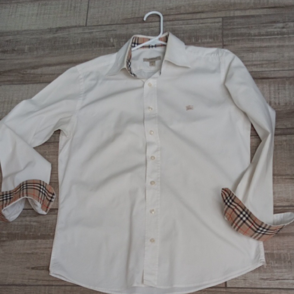 BURBERRY..NOVA DETAIL BUTTON DOWN..MEDIUM - image 1